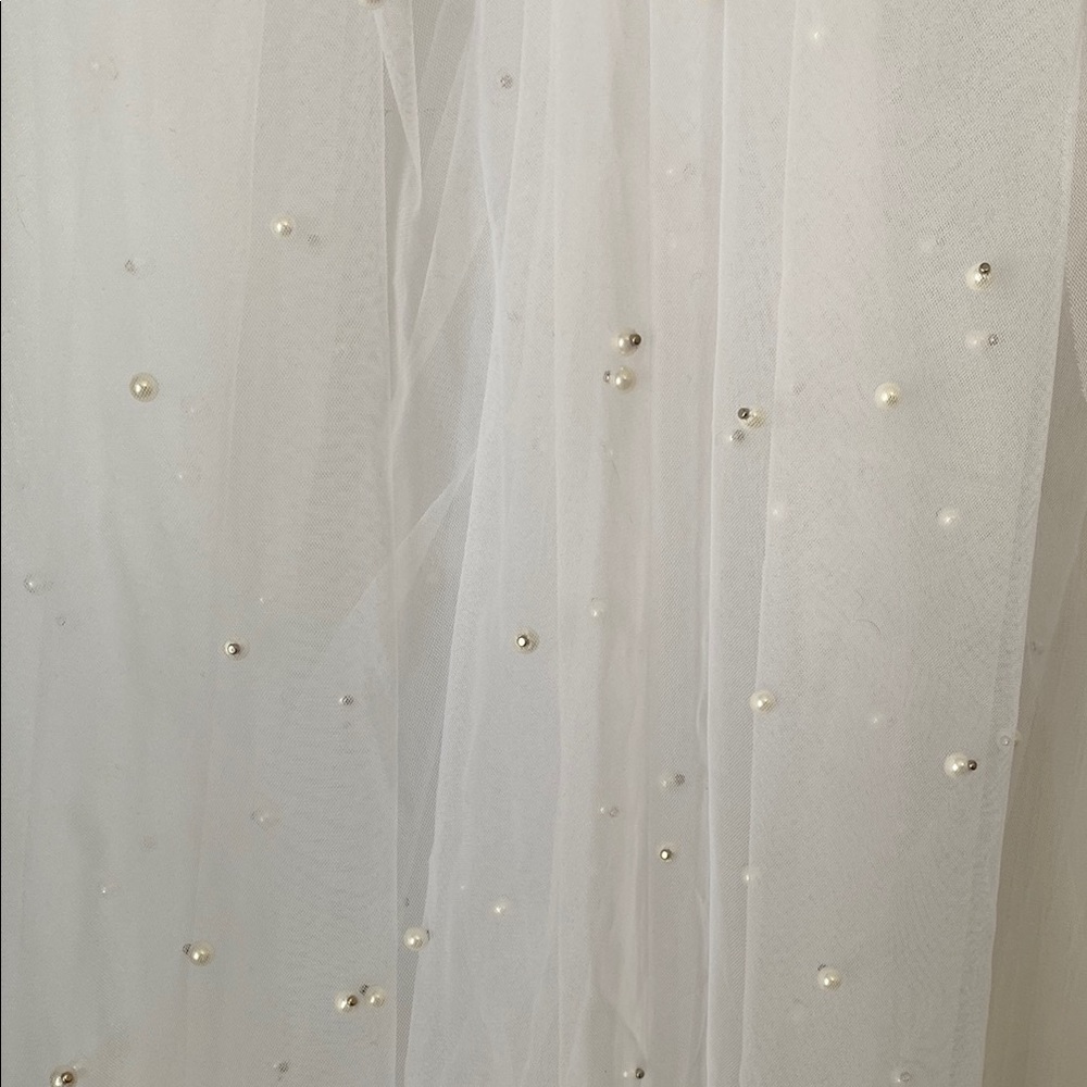 White Tulle Wedding Veil with Pearls